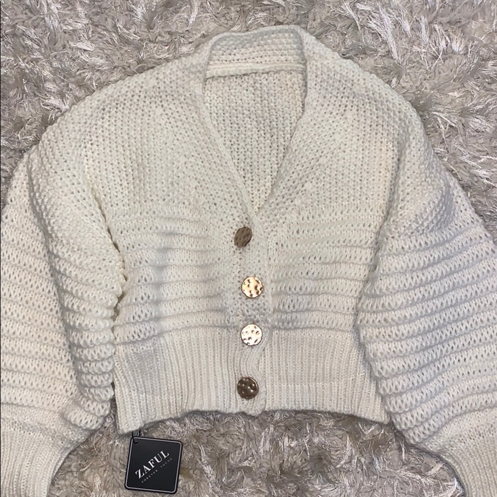 Juniors medium (runs small) White cardigan